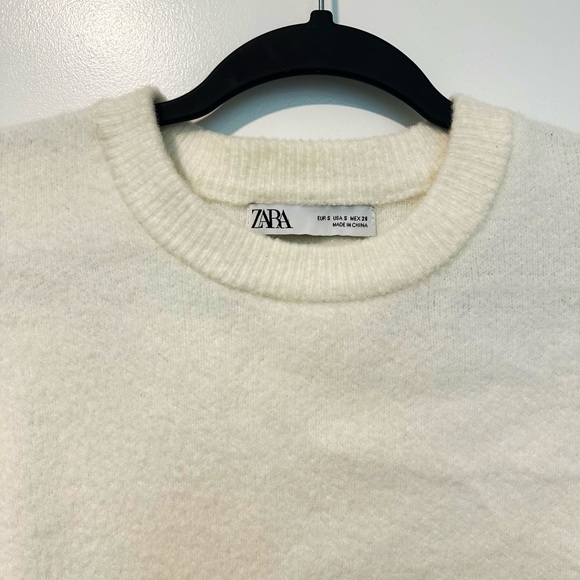 NWOT Zara fuzzy sweater - Picture 2 of 4